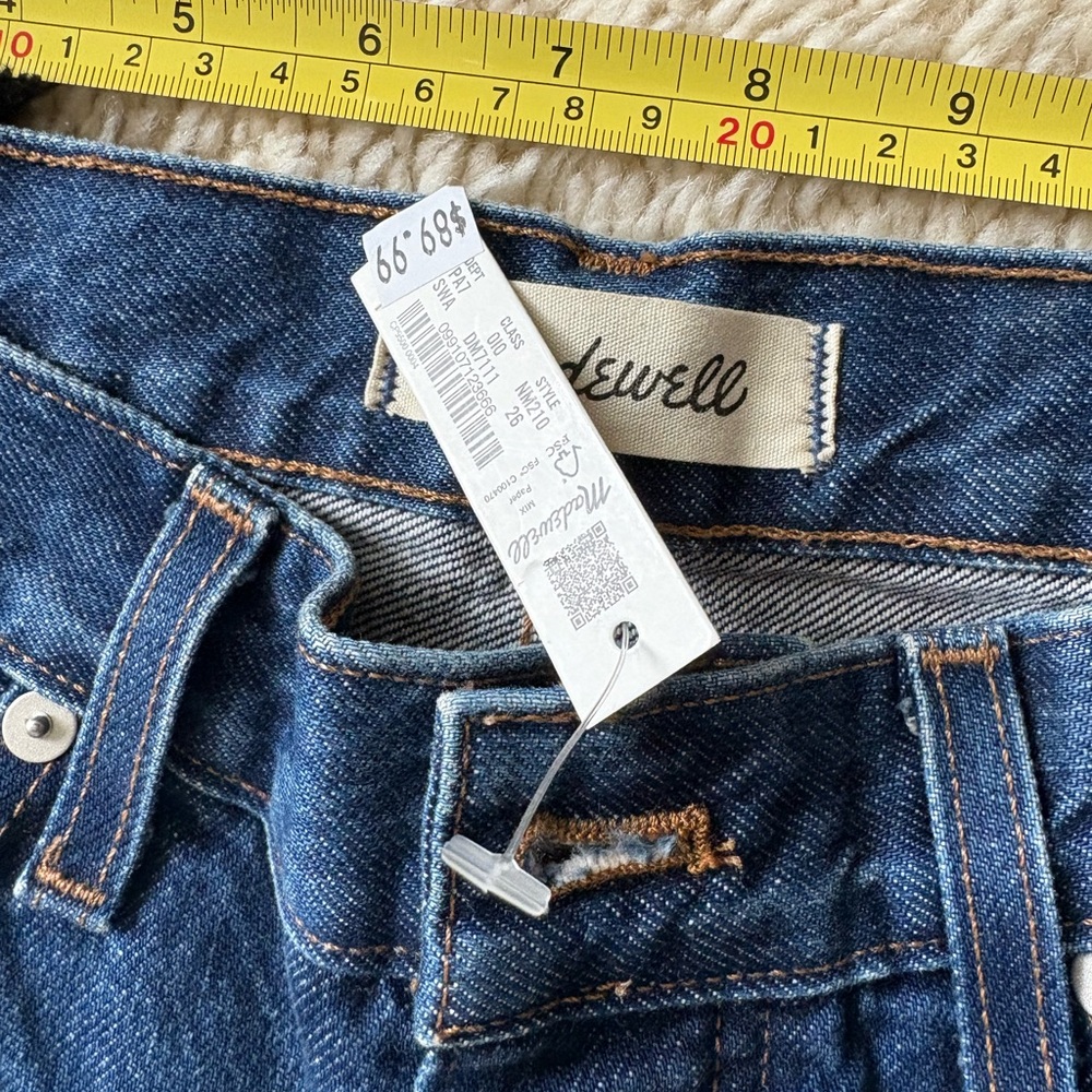 Madewell Low Slung Straight Denim Jeans with Cuff - Picture 2 of 7